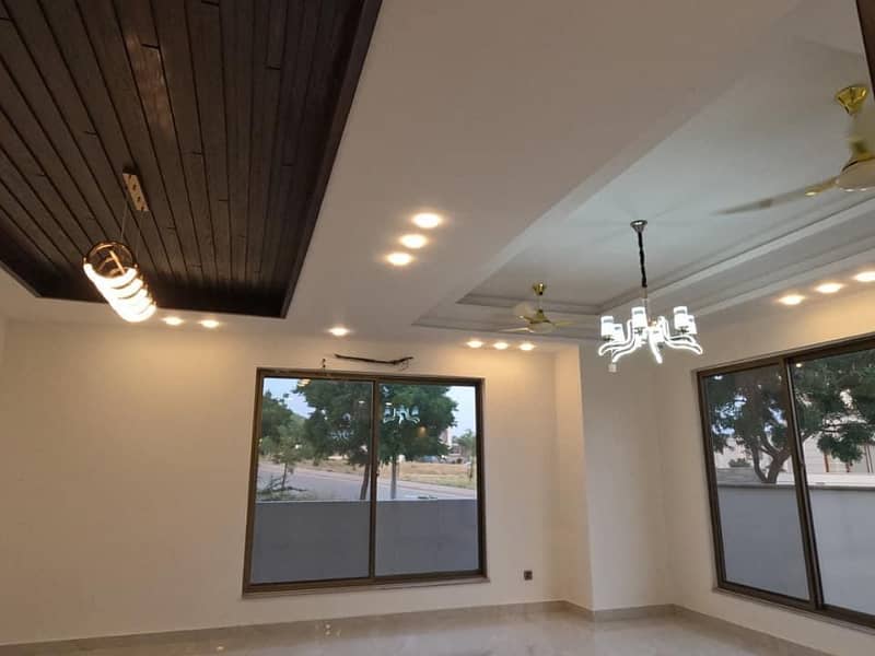 Precinct 8 villa for sale bahria town Karachi brand new 4