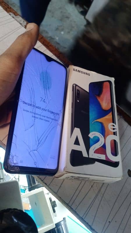 samsung A2oe 3 gb ram 32 gb memory he finger camera sb ok he dabba he 0