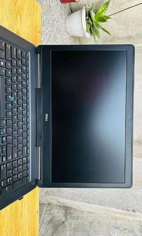 Dell Precision 7720 Full new genius condition urgently for sale 4