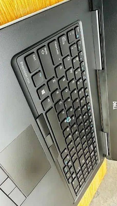 Dell Precision 7720 Full new genius condition urgently for sale 6