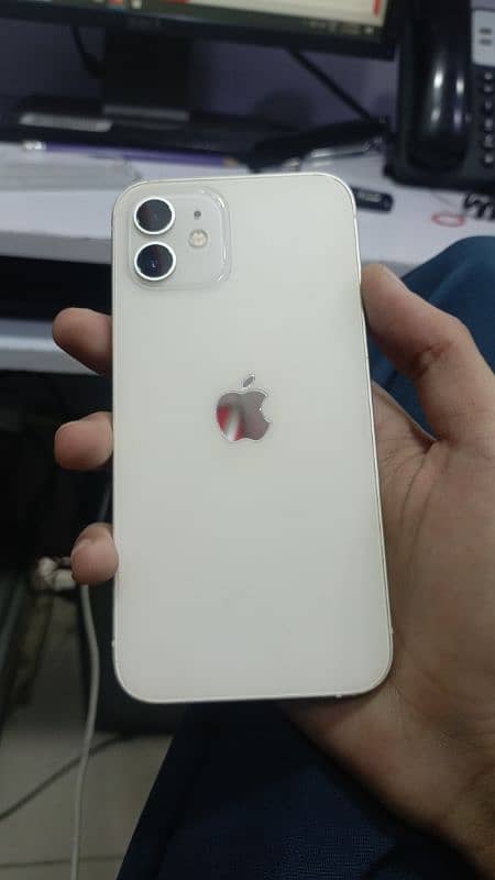 iphone 12 white color 10/10 condition zero scratchs 0