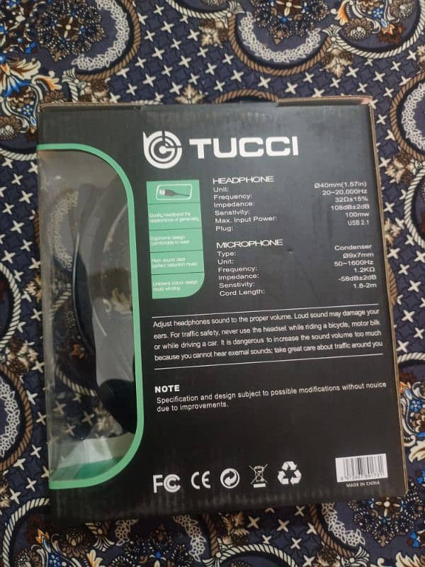 Tucci headphones 1