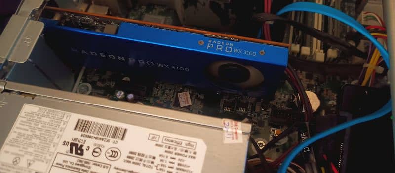 graphics card redeon pro wx 3100 4