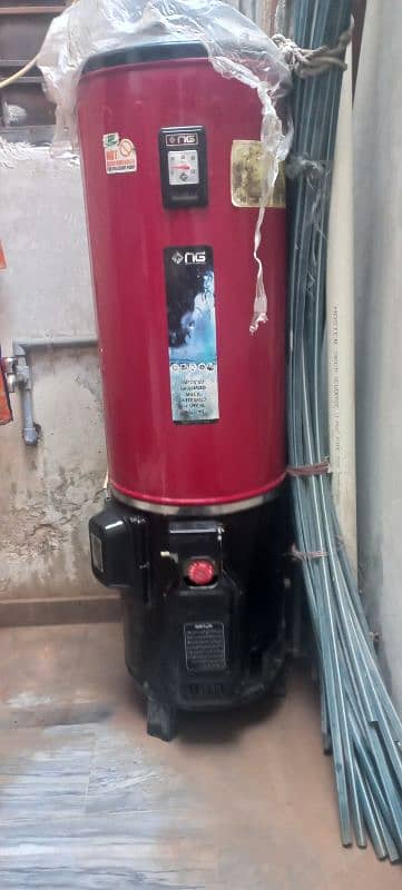 NasGas 35 gallon geyser 0