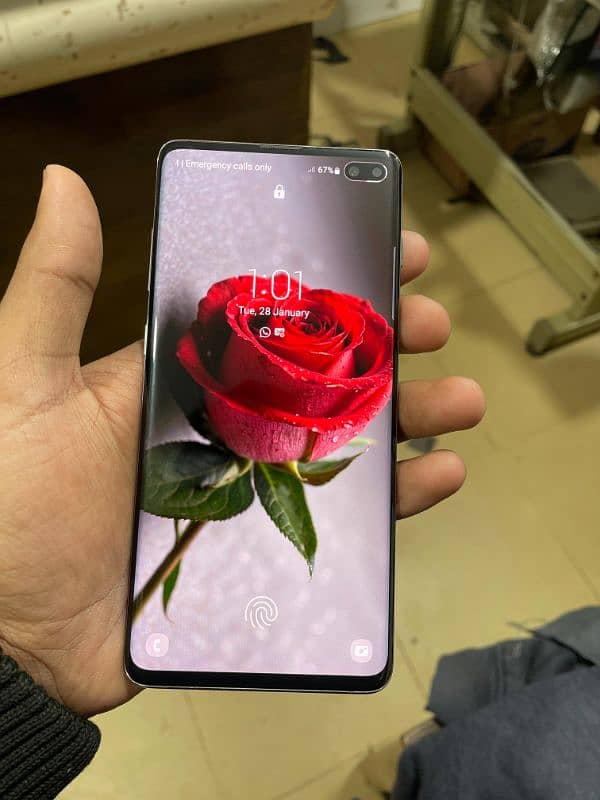 sumsang s10plus new condition only kit no charger no box 7