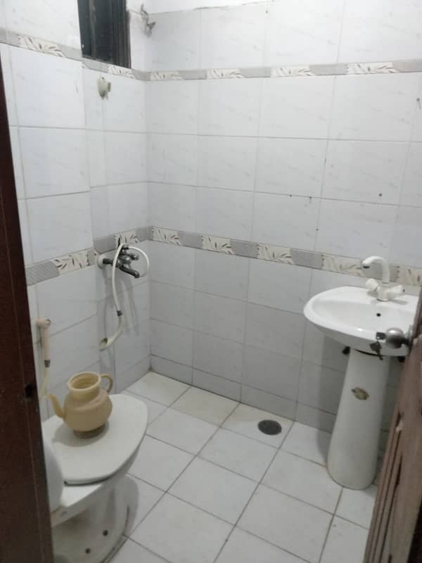 Flat For Rent 3 bed dd 4