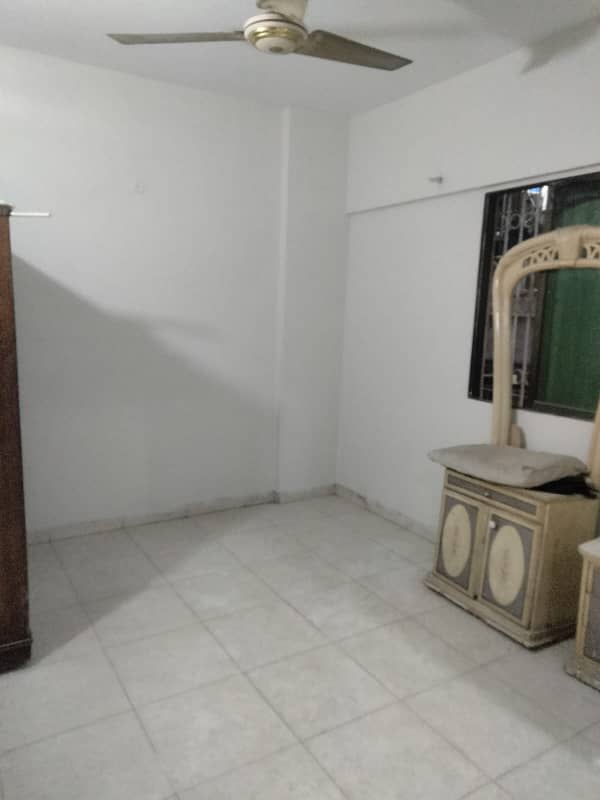 Flat For Rent 3 bed dd 5