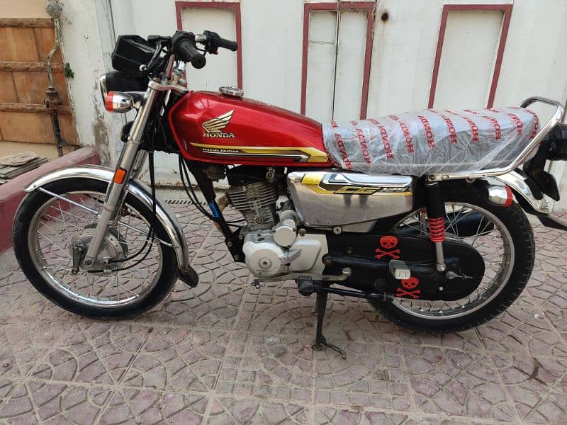 Honda 125 special edition 5 gear contact number 03190409233 call me 0