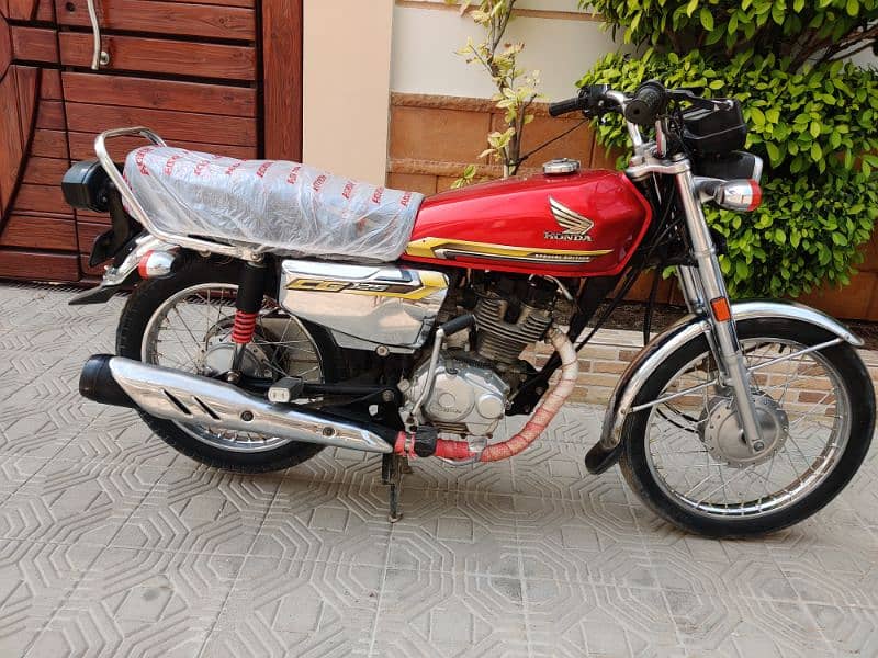 Honda 125 special edition 5 gear contact number 03190409233 call me 1