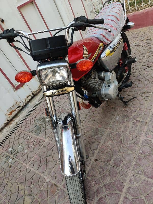 Honda 125 special edition 5 gear contact number 03190409233 call me 4