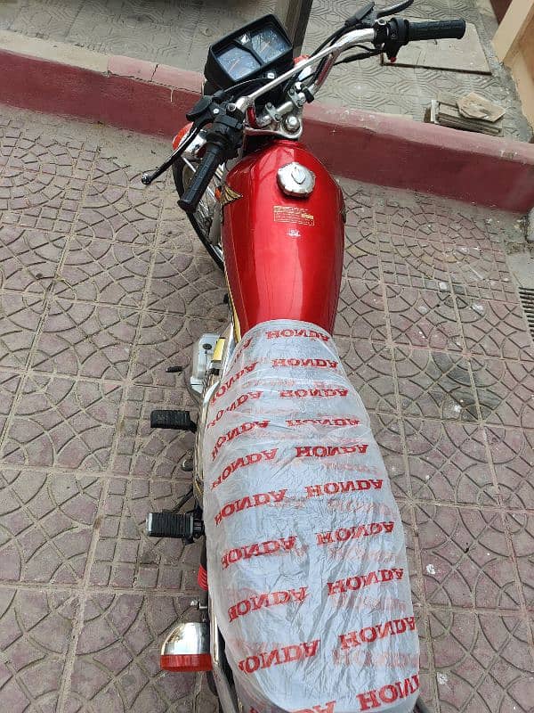 Honda 125 special edition 5 gear contact number 03190409233 call me 5