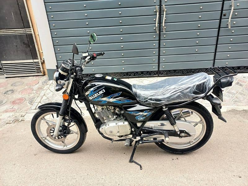 Suzuki Gs 150 SE 2022 model Alow rims disk break  8500 km driven 1