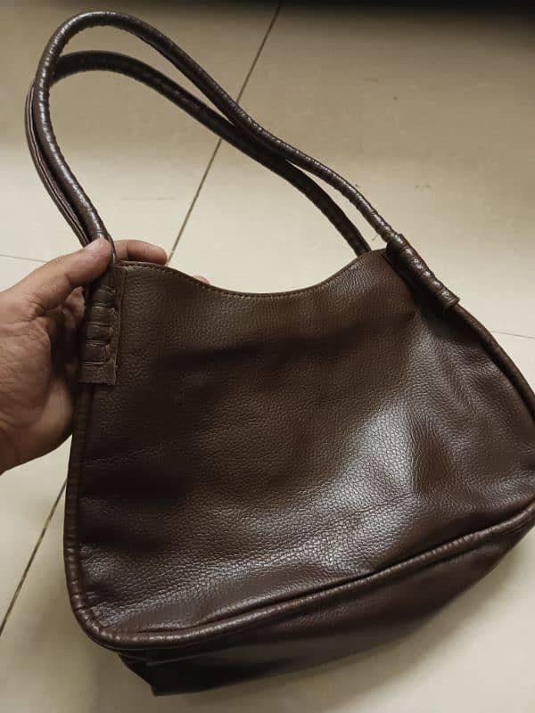 Imported Preloved Leather Bag 0