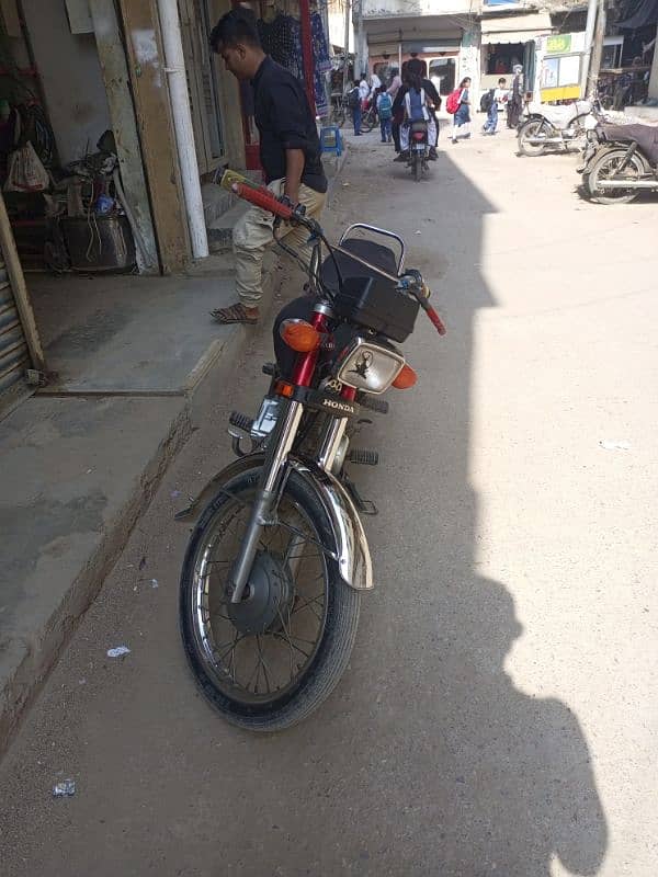 Honda 125 karachi number 5