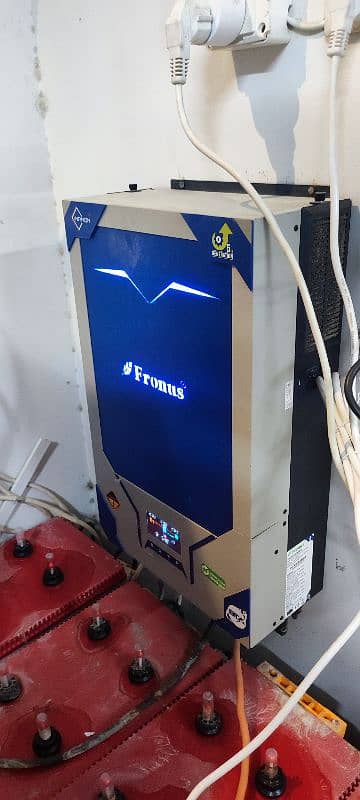 Fronus UPS Model :InFINEON PLuS PV 7000 1