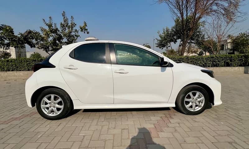 Toyota Yaris Hatchback 7