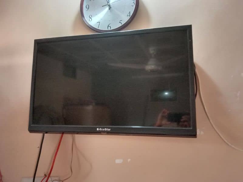 Ecostar 32 inch non android LCD for sale In excellent condition 1