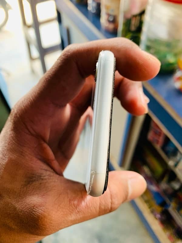 Apple Iphone SE 2020 8