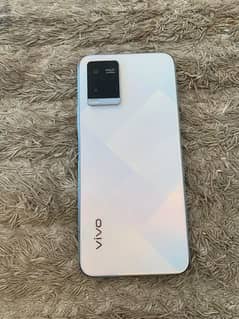 Vivo y21 4/64 PTA approved Good condition and betry timing for sale