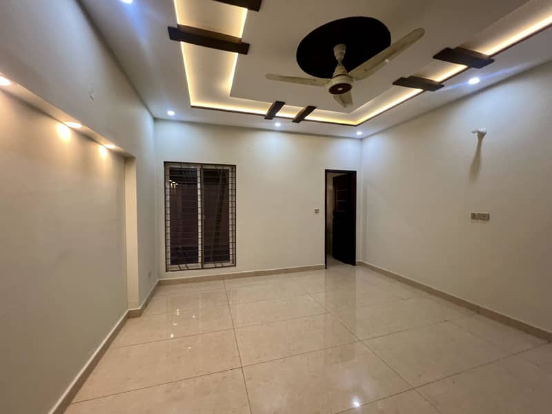 10 MARLA HOT LOCATION OWNER BUILT HOUSE FOR SALE IN CANAL GARDEN NEAR BAHRIA TOWN LAHORE 8