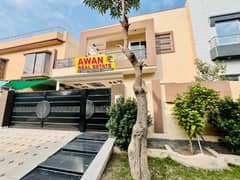 10 MARLA HOT LOCATION OWNER BUILT HOUSE FOR SALE IN CANAL GARDEN NEAR BAHRIA TOWN LAHORE