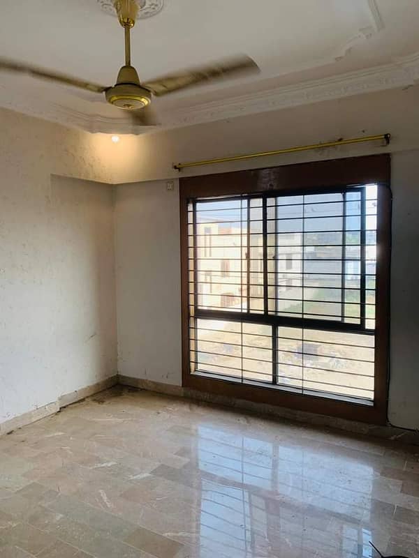 Apartment for rent 2 bed dd 950 sq feet badar commercial defense phase 5 Karachi 0