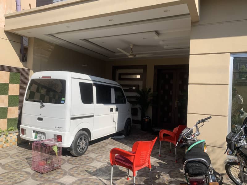 12 marla house for sale in johar town block F  Like Brnd new (original picture) 4 year used  Tile flooring  Double kitchen  Double unit Main apporced  Hot location 3