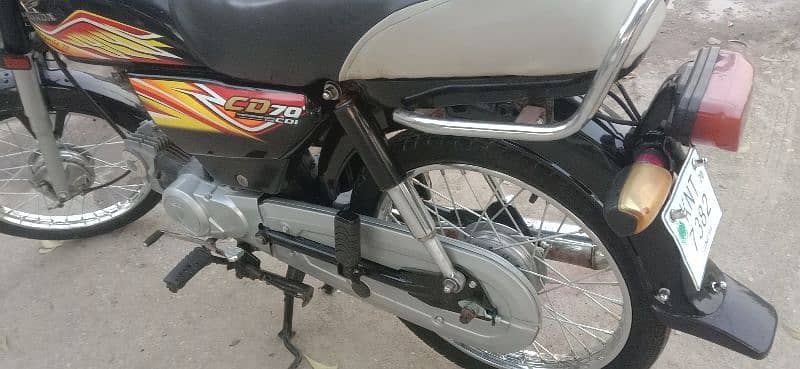 HONDA. CD. 70 MODEL 2020 Karachi number ha 10