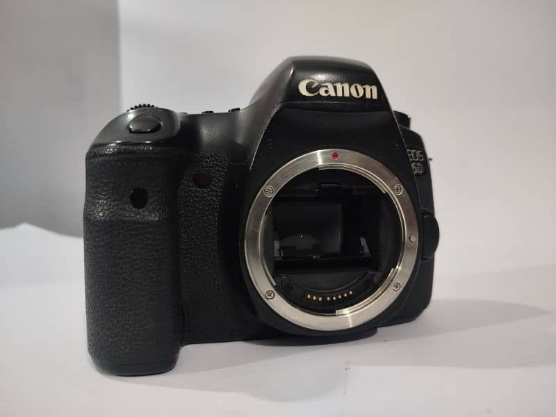 Cannon 6d EOS with two lences 9