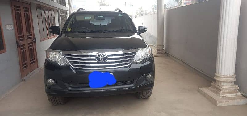 Toyota Fortuner 2013 1