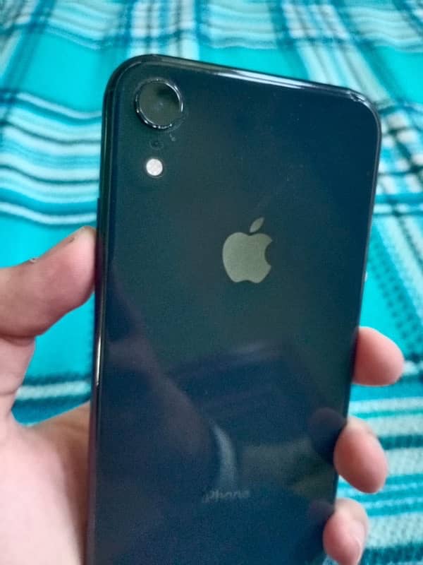 iPhone XR black 2