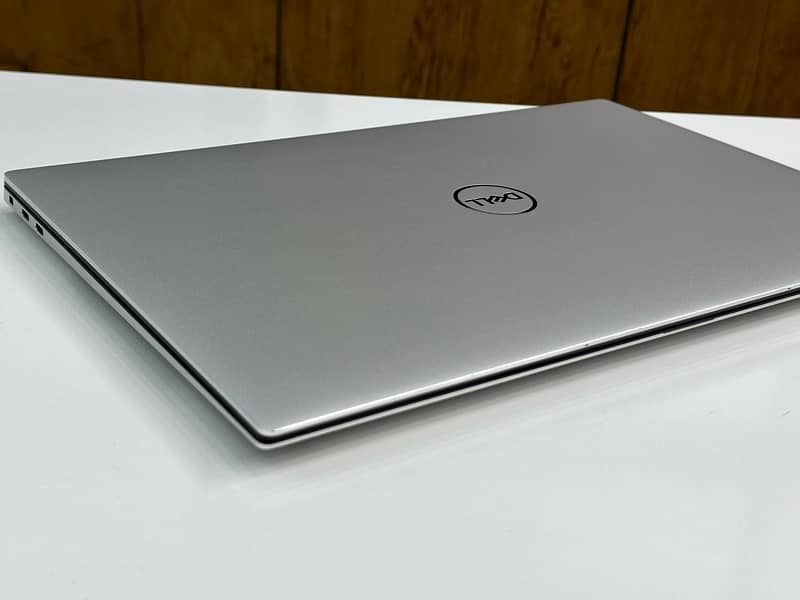 DELL XPS 15 9530 // 13TH GEN // Core-i7 ( 16 GB RAM - 512 GB SSD ) 2