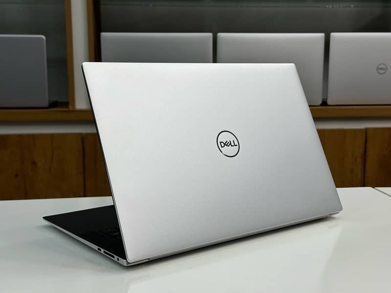 DELL XPS 15 9530 // 13TH GEN // Core-i7 ( 16 GB RAM - 512 GB SSD ) 6