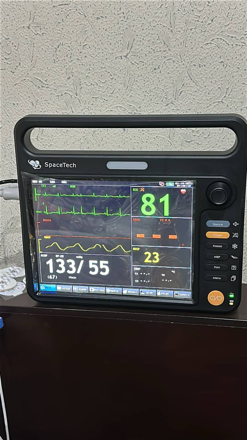 Cardiac monitor 4