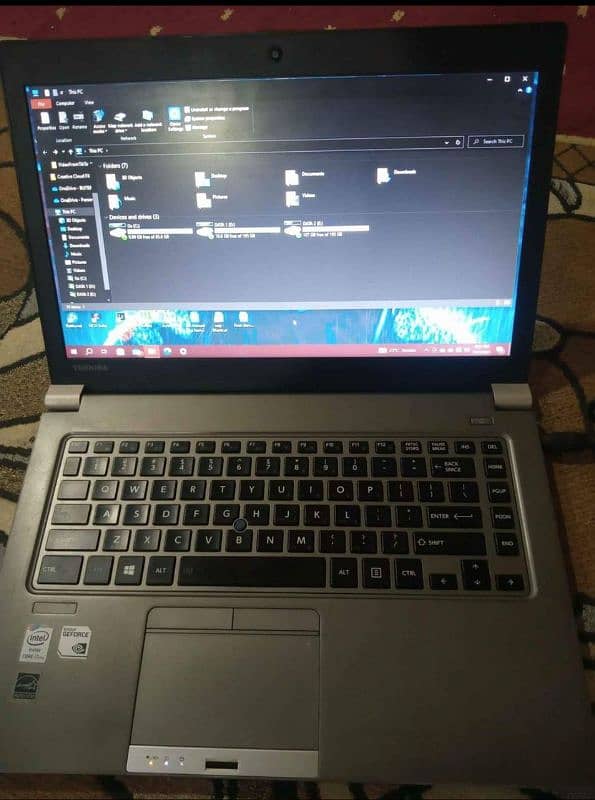 *Core i7-4th With Graphics card (512GBssd/16GBRAM)* 0