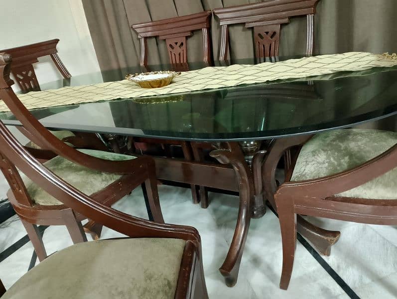 6 seater dining table urgent sale 0