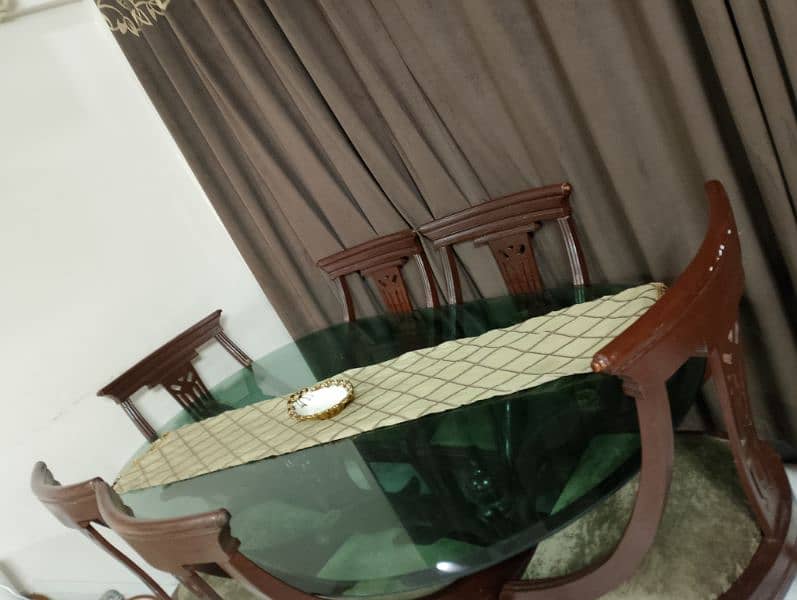 6 seater dining table urgent sale 2