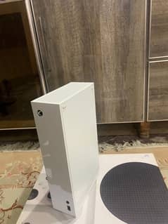 Xbox Series S 512gb with Box and accessories