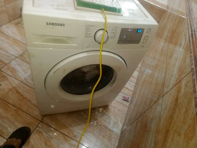 samsung good condition available in 7kg 3