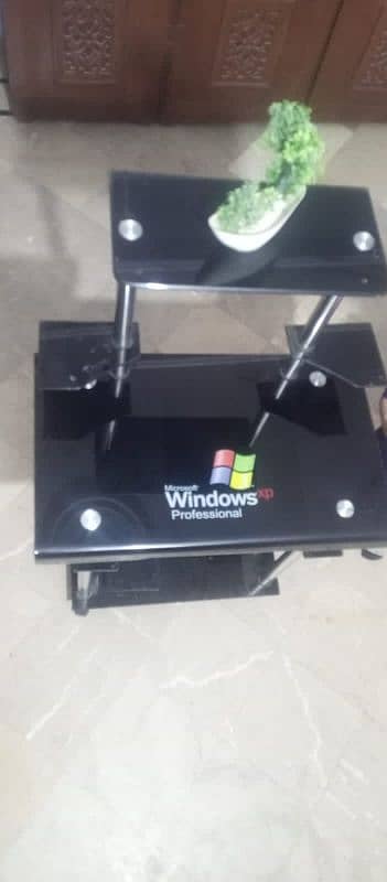 Computer Table for sell / 9/10 condition hai 4