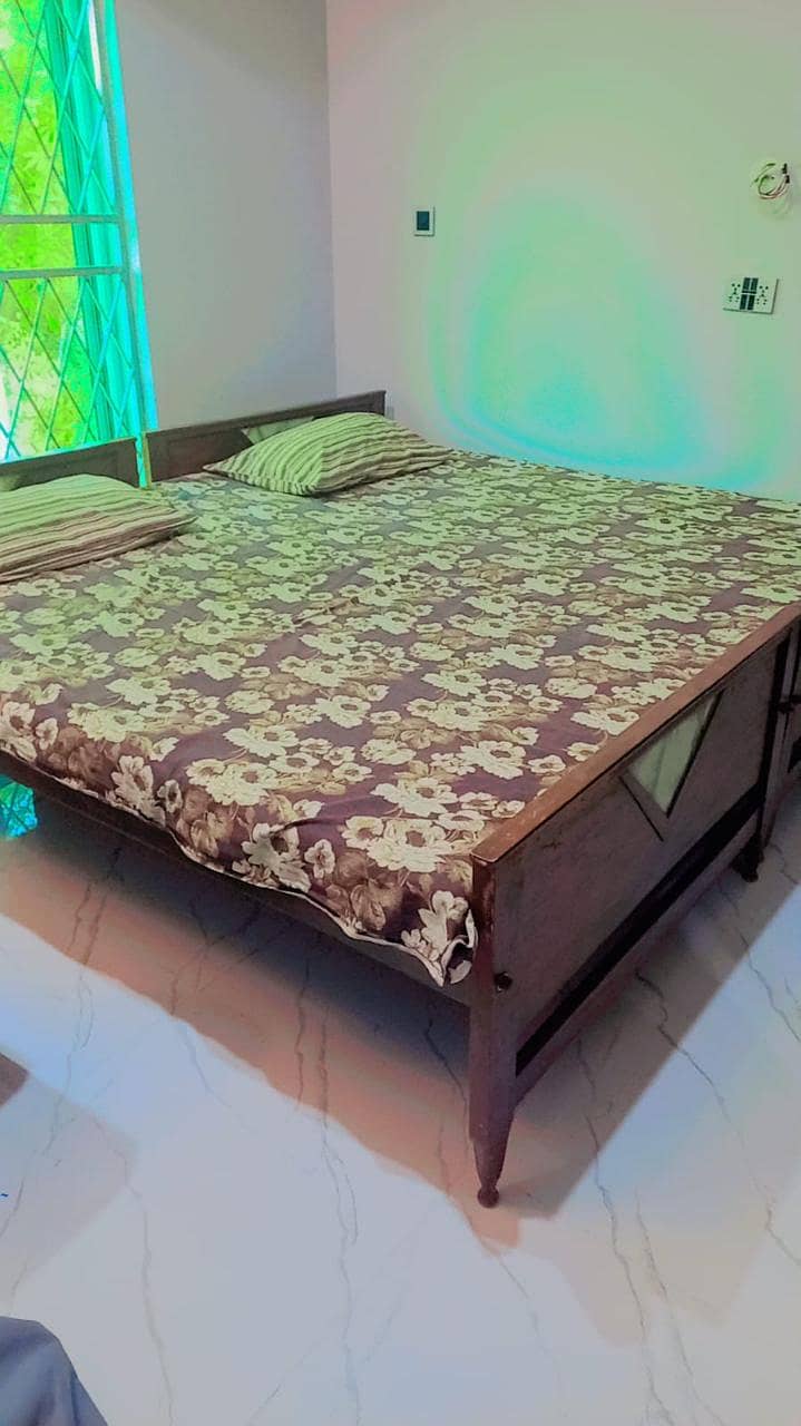 double bed (plungs)with mattress 0