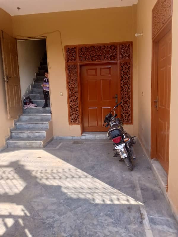 JOHAR TOWN BLOCK J1 5 MARLA LOWER PORTION FOR RENT 0