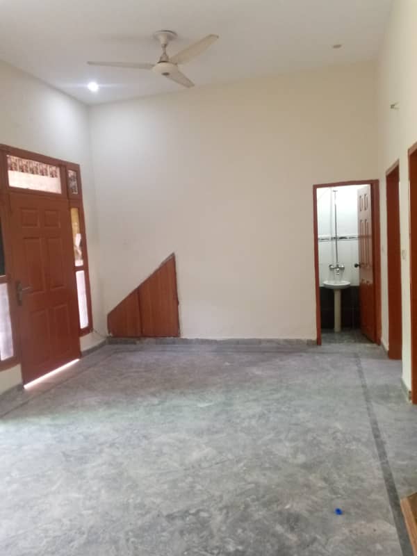 JOHAR TOWN BLOCK J1 5 MARLA LOWER PORTION FOR RENT 12