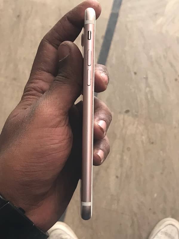 Iphone 7 PTA APPROVED 4