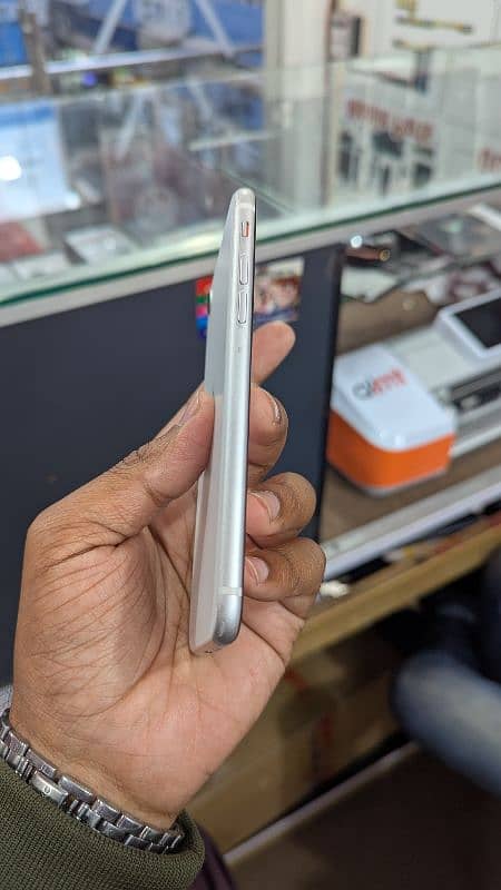 IPhone se2020 PTA approved 5