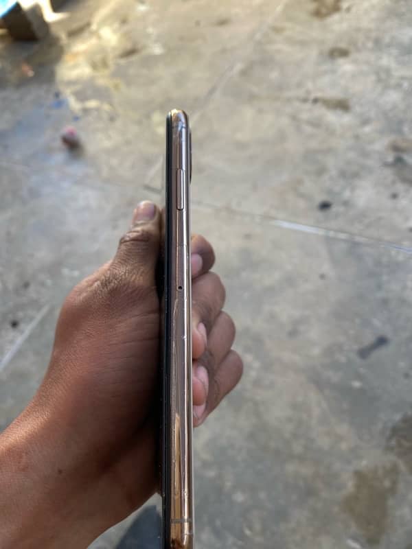 iphone xs max 512  gb non pta uphone sim life time working 4