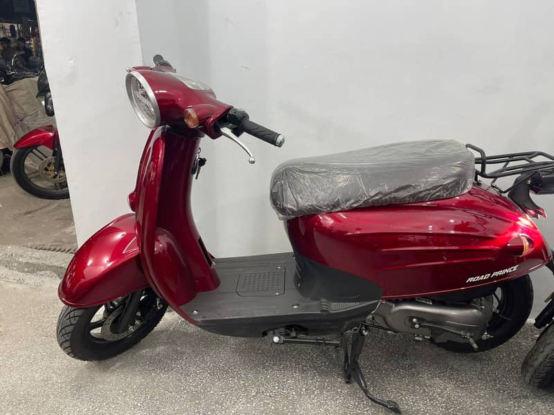 Bella Scooty 100cc 2025 1