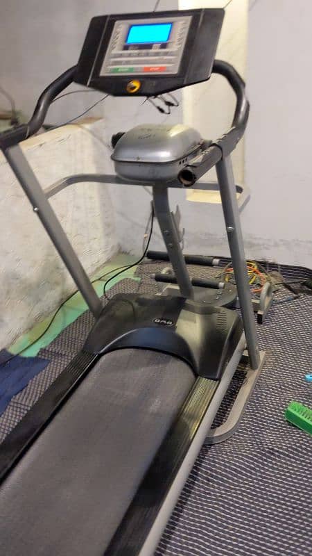 OMA Brand. . treadmill excellent condition 9