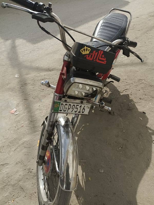 Honda 125 is Up for Sale in Perfect Condition 4