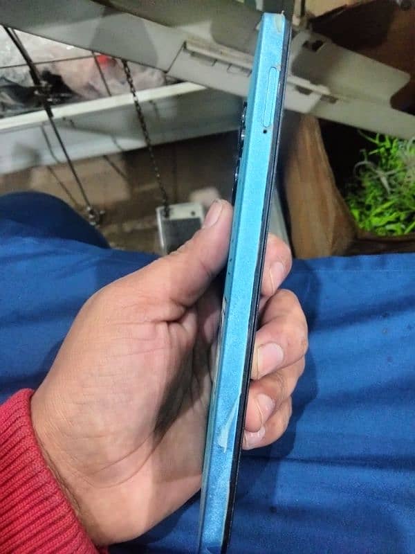 Infinix hot30i 4